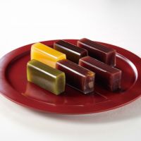 小形羊羹の食シーン画像②